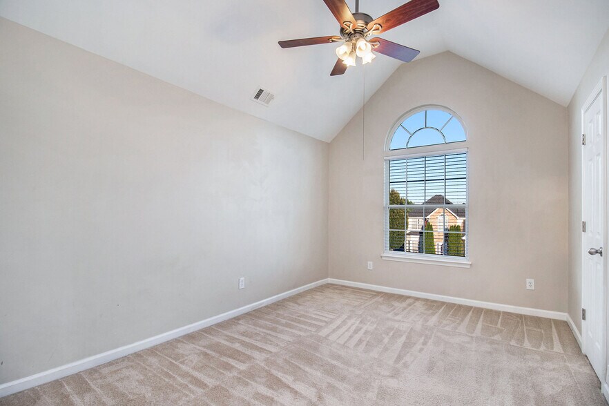 Building Photo - 395 Sugarberry Ln
