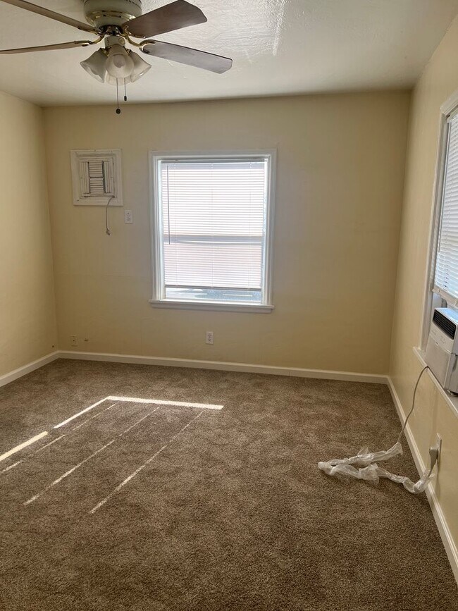 Building Photo - 2200 D St