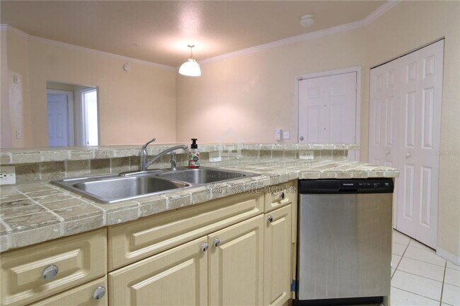 Building Photo - 3561 Conroy Rd