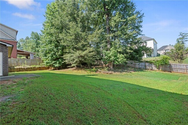 Building Photo - 4660 Lake Hill Trail