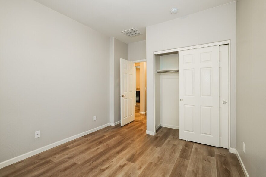 Building Photo - 12125 W Remuda Dr