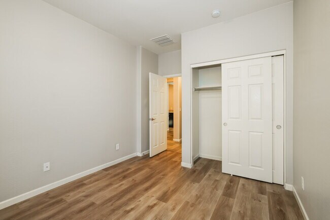 Building Photo - 12125 W Remuda Dr