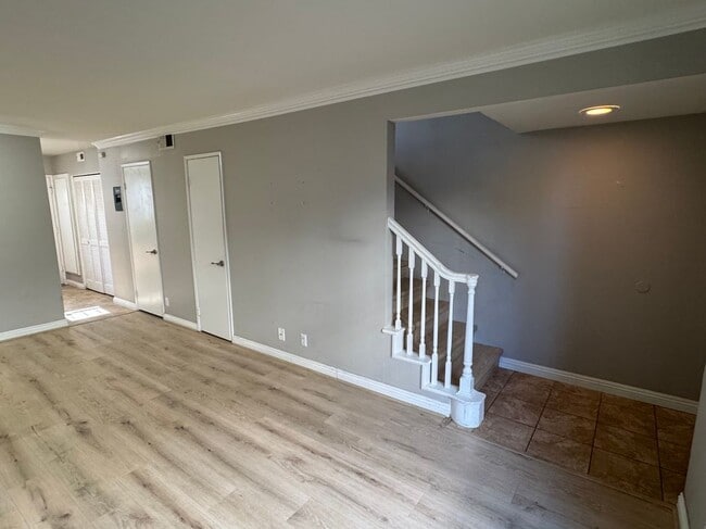 Building Photo - 45 Harkness Ave