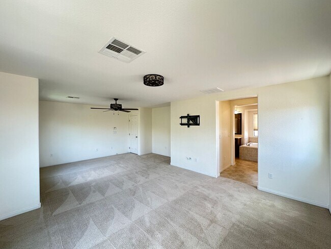 Building Photo - Summerlin Village 16 Ladera Phase 3