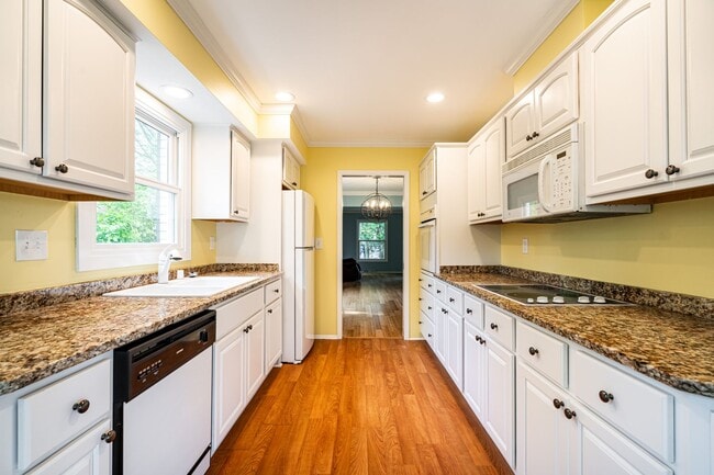 Building Photo - LIVE ON LAKE MICHIGAN IN THIS SPACIOUS CONDO!
