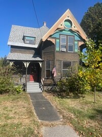 Building Photo - 19 Pine St