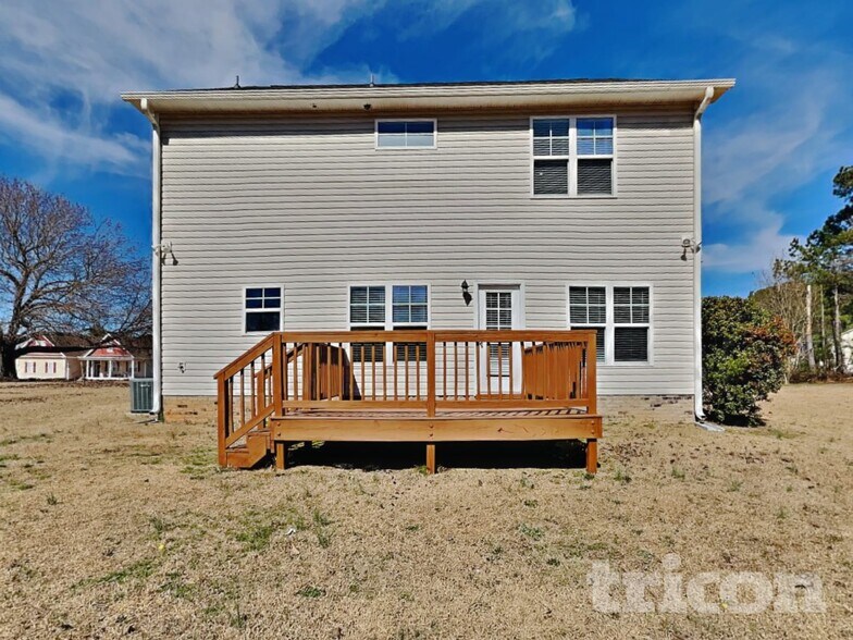 Building Photo - 401 Bruce Johnson Rd