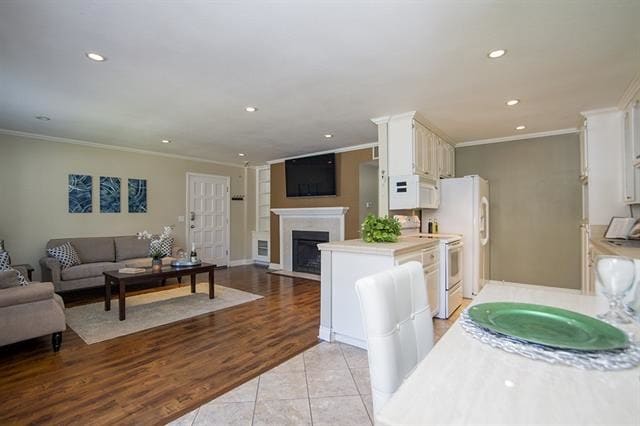 Building Photo - 5006 Collwood Way