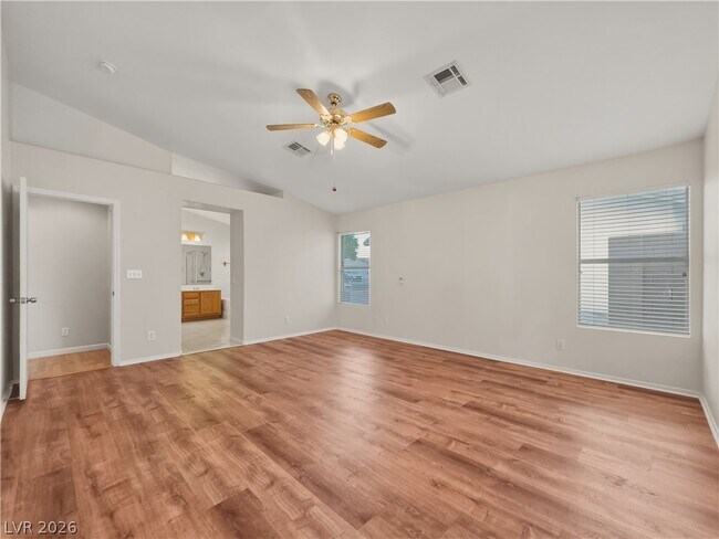 Building Photo - 1037 Blue Lantern Dr