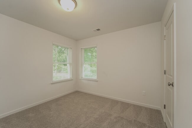 Building Photo - 7105 Plott Rd