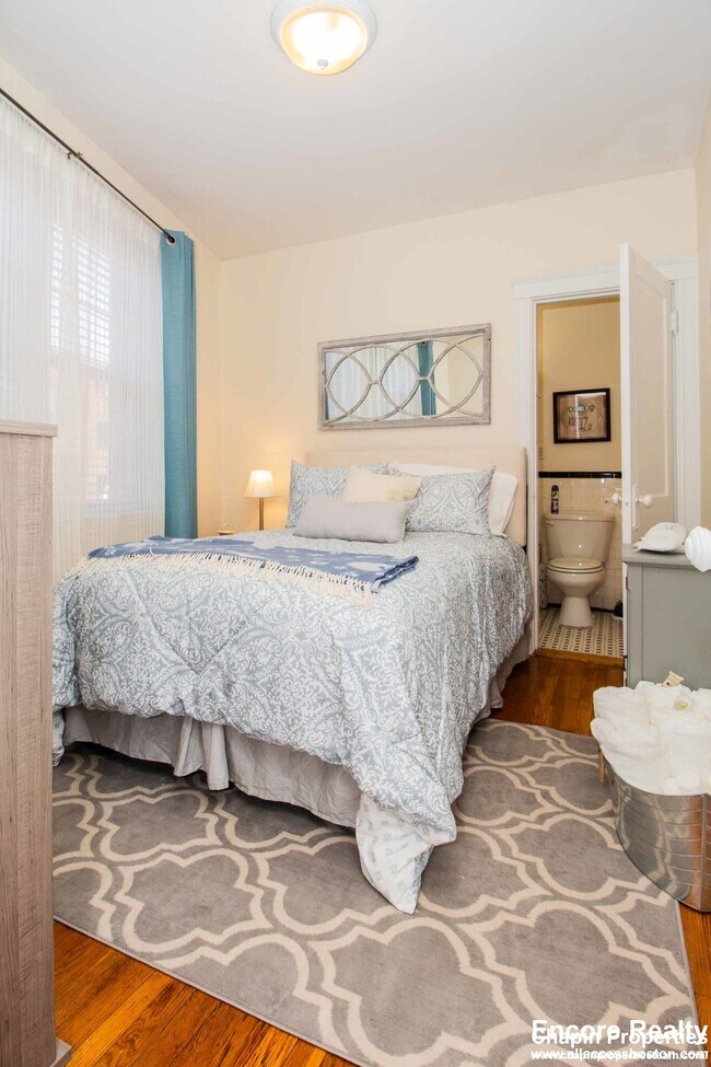 Building Photo - 191 Kent St