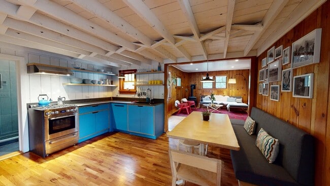Kitchen /living - 2304 Pine Street