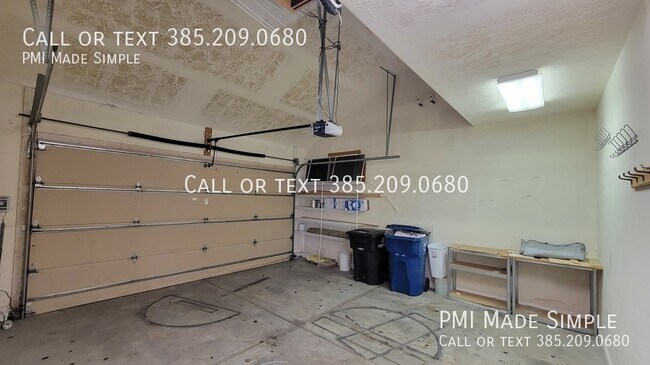 Building Photo - 3042 E Somerset Dr