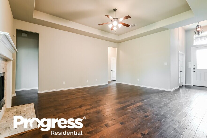 Building Photo - 325 Strait Ln
