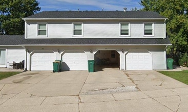 Building Photo - 1551 E Stonehenge Dr