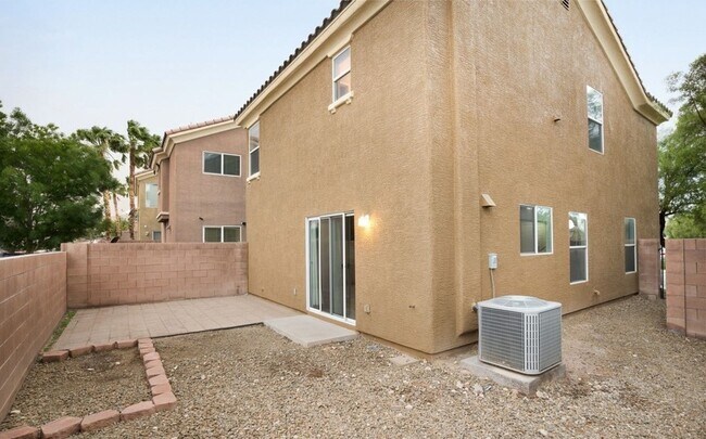 Building Photo - 541 Warminster Ave