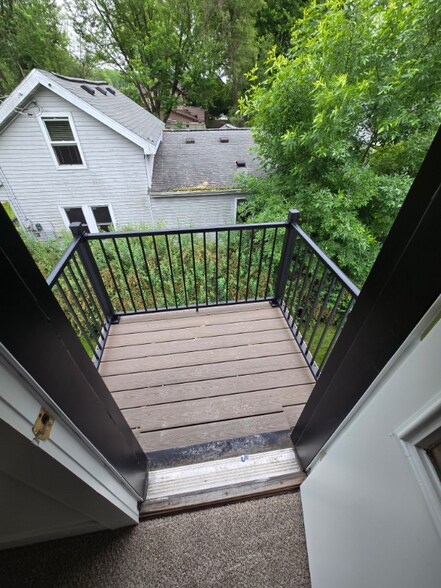 Building Photo - 540 Dunkirk Ave