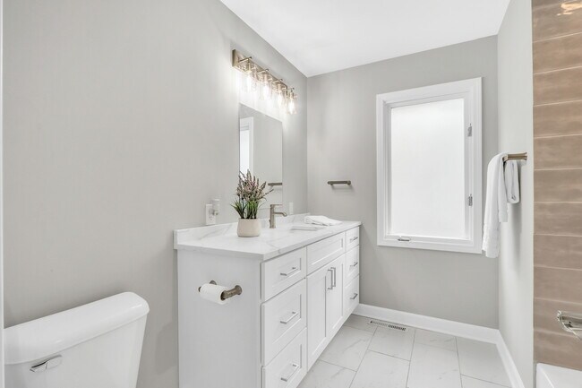 Building Photo - 179 S Alleghany Rd