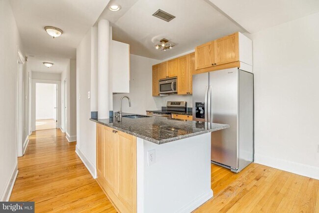 Building Photo - 1325 13th St NW