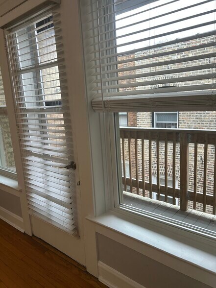 Balcony - 118 Keeney St #3W