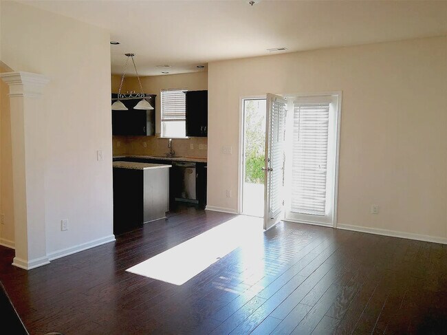 Building Photo - 509 Whitworth Ln