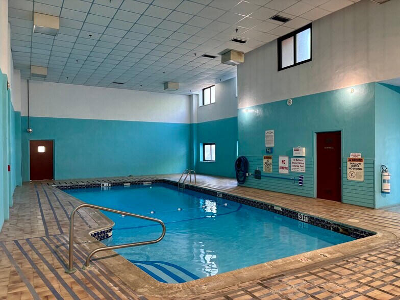 Building Photo - 2500 Mystic Valley Pky