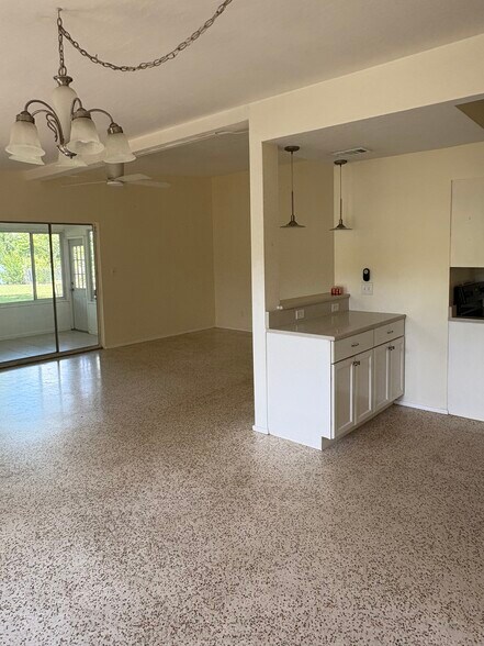 Building Photo - 1200 Tanager Dr