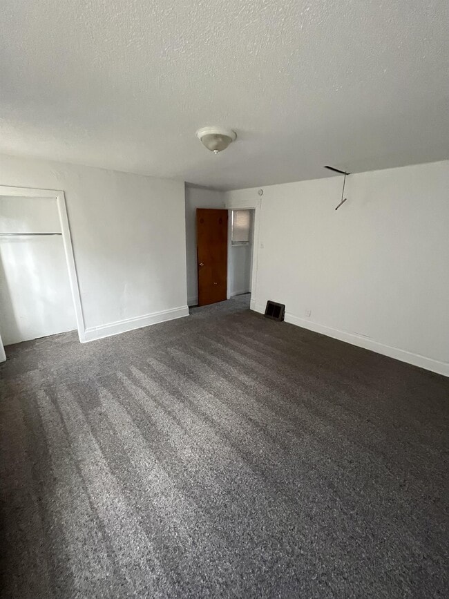 Building Photo - 1511 Ridge Ave