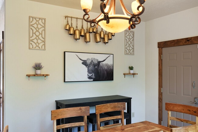 Building Photo - 35021 US-6