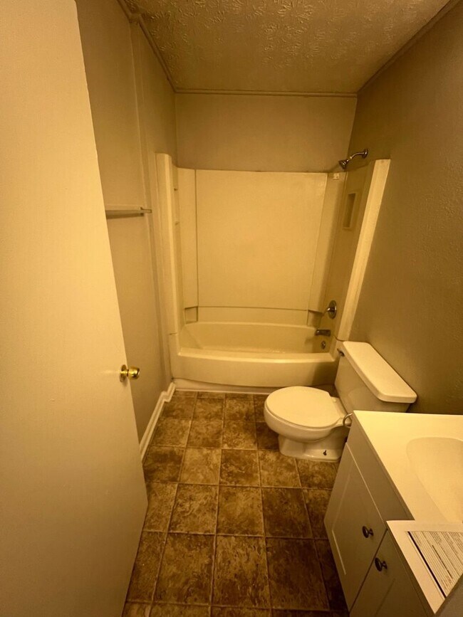 Building Photo - 3113 Dove Ct