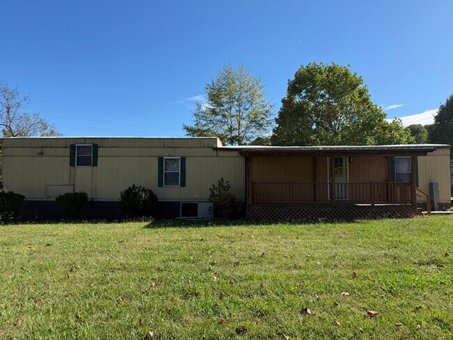 Building Photo - 2 Bedroom 1 Bath Mobile Home in Greeneville, TN