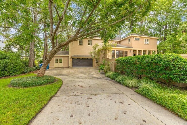 Building Photo - 210 Settlers Rd