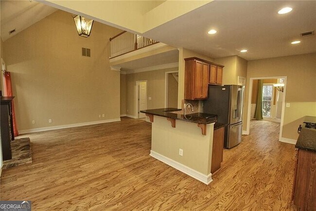 Building Photo - 1360 East Gate Ct SE