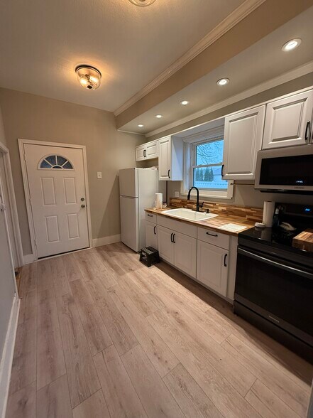 Building Photo - 512 S Randolph St