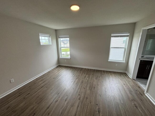 Building Photo - 670 Lambert Dr