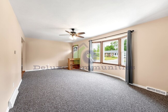 Building Photo - 1244 Katrina Dr SE