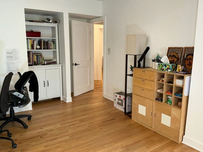 Building Photo - Fully remodeled 4BR 2.5BA colonial in 4 corners area of Silver Spring