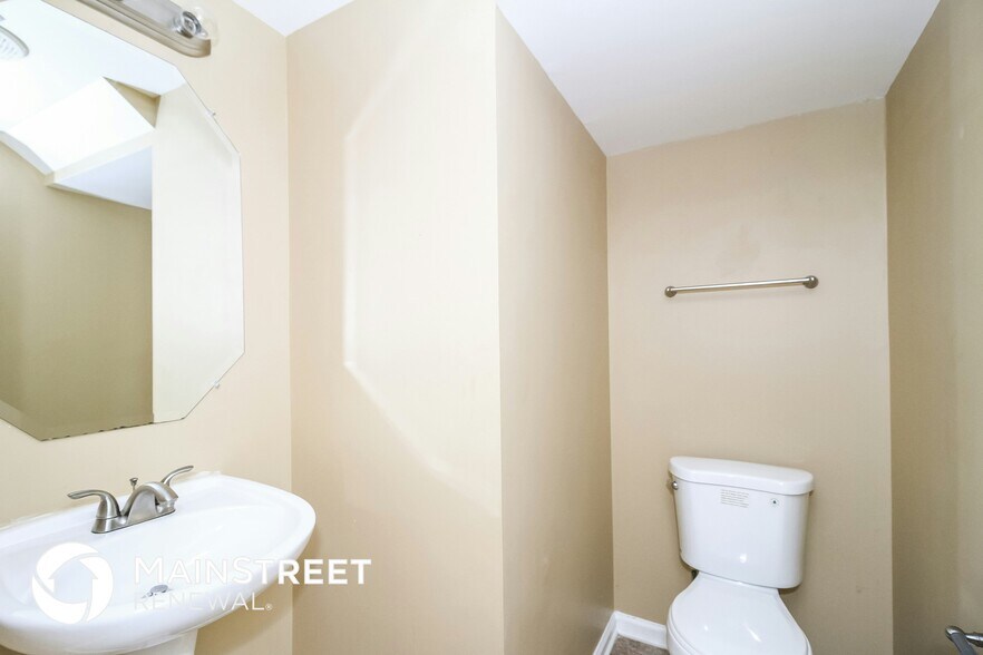 Building Photo - 140 Denby Dr