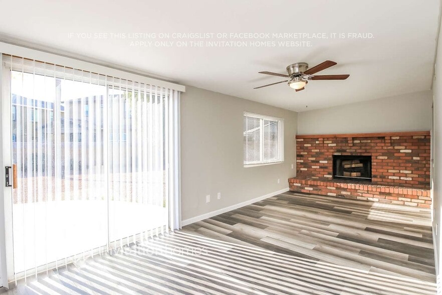 Building Photo - 1123 W Los Lagos Vista Cir