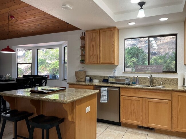 Building Photo - 3 bedroom, 2 bath remodeled home in Lake Wildwood, Penn Valley, CA 95946