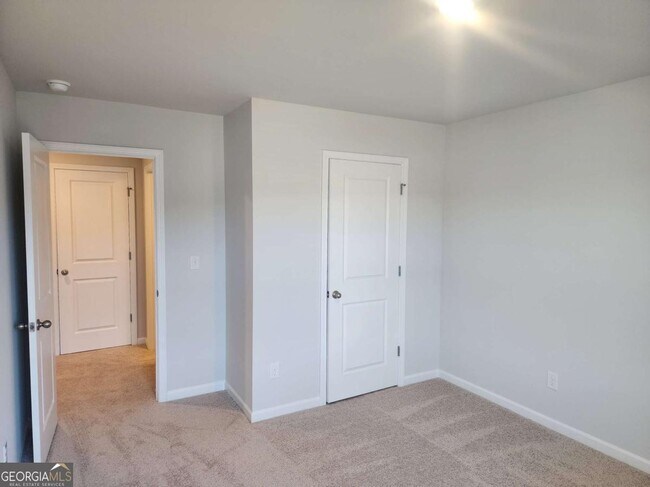 Building Photo - 832 Cygnet Ln