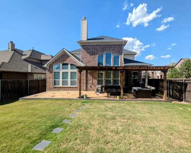 Building Photo - 2472 Twin Oaks Dr