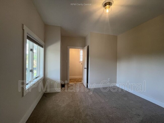 Building Photo - 1653 Berlin Station Rd