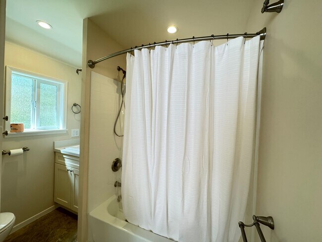 Building Photo - 112