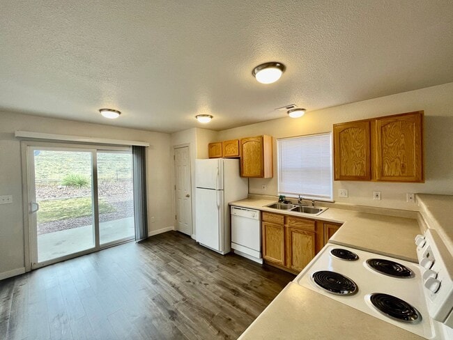 Building Photo - Nichols 1266-1268