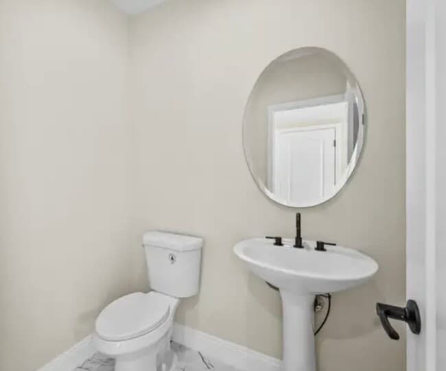 Building Photo - Single Family Home