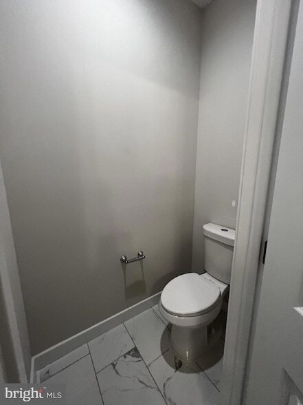 Building Photo - 38 Meadow View Ln