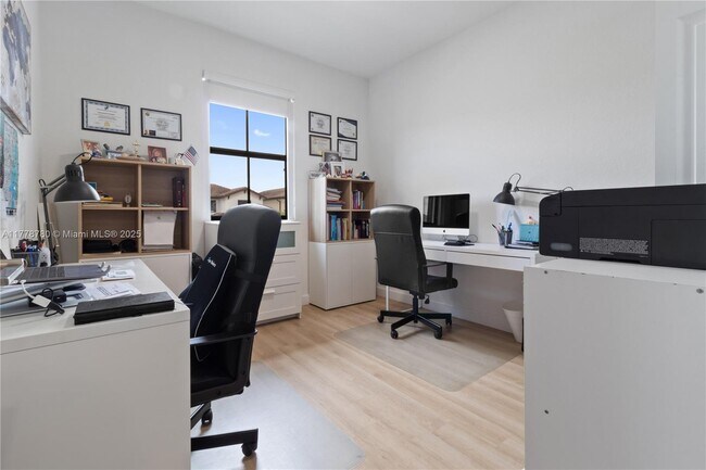 Building Photo - 3431 W 109th Pl