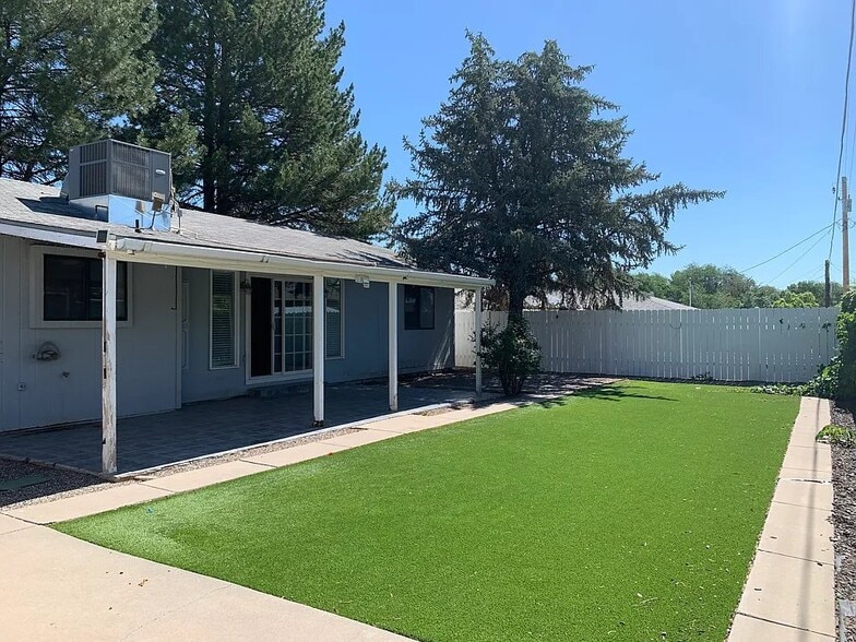 Building Photo - 1401 Zuni Pl