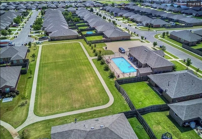 Building Photo - 19720 Serenade Way